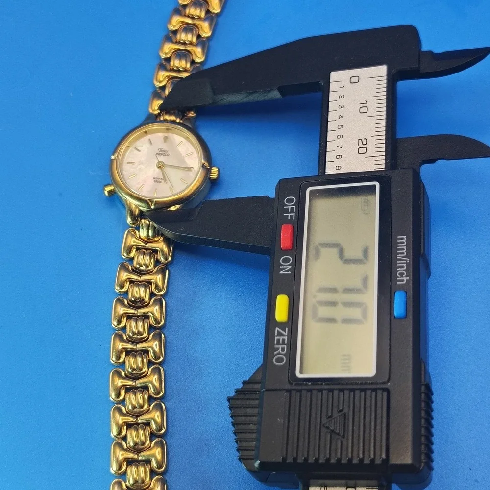 Vintage‎ 1993 Timex Indiglo Mother of Pearl 27mm Women's Quartz Watch Size 5.5